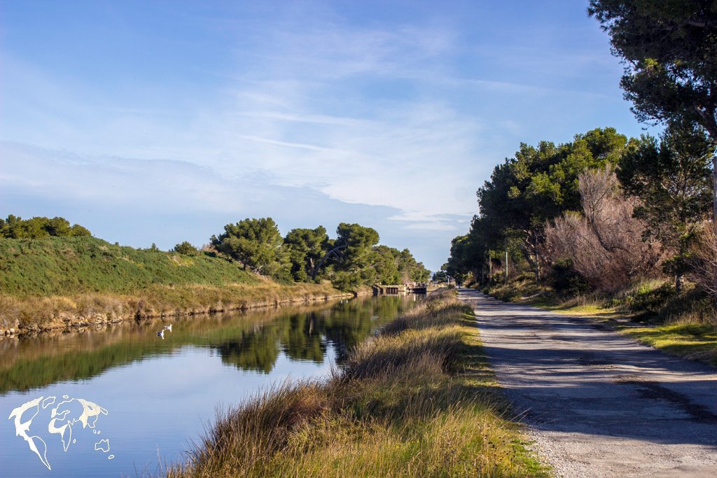 Le long des canaux à vélo