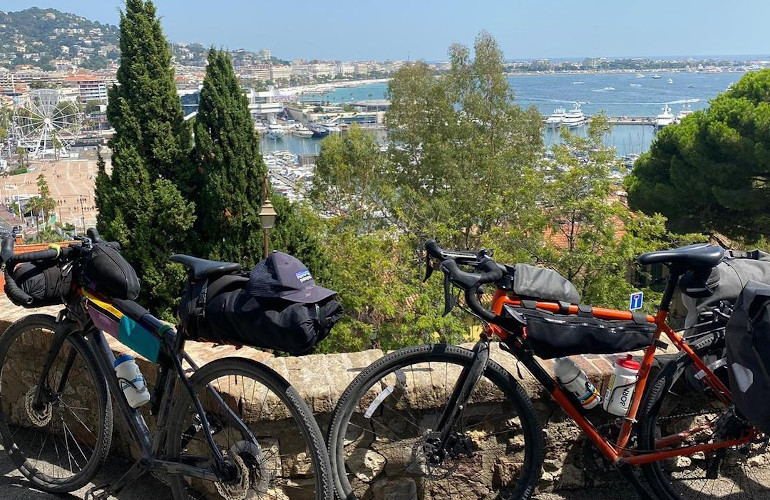 Bikepacking sur La Méditerranée à vélo