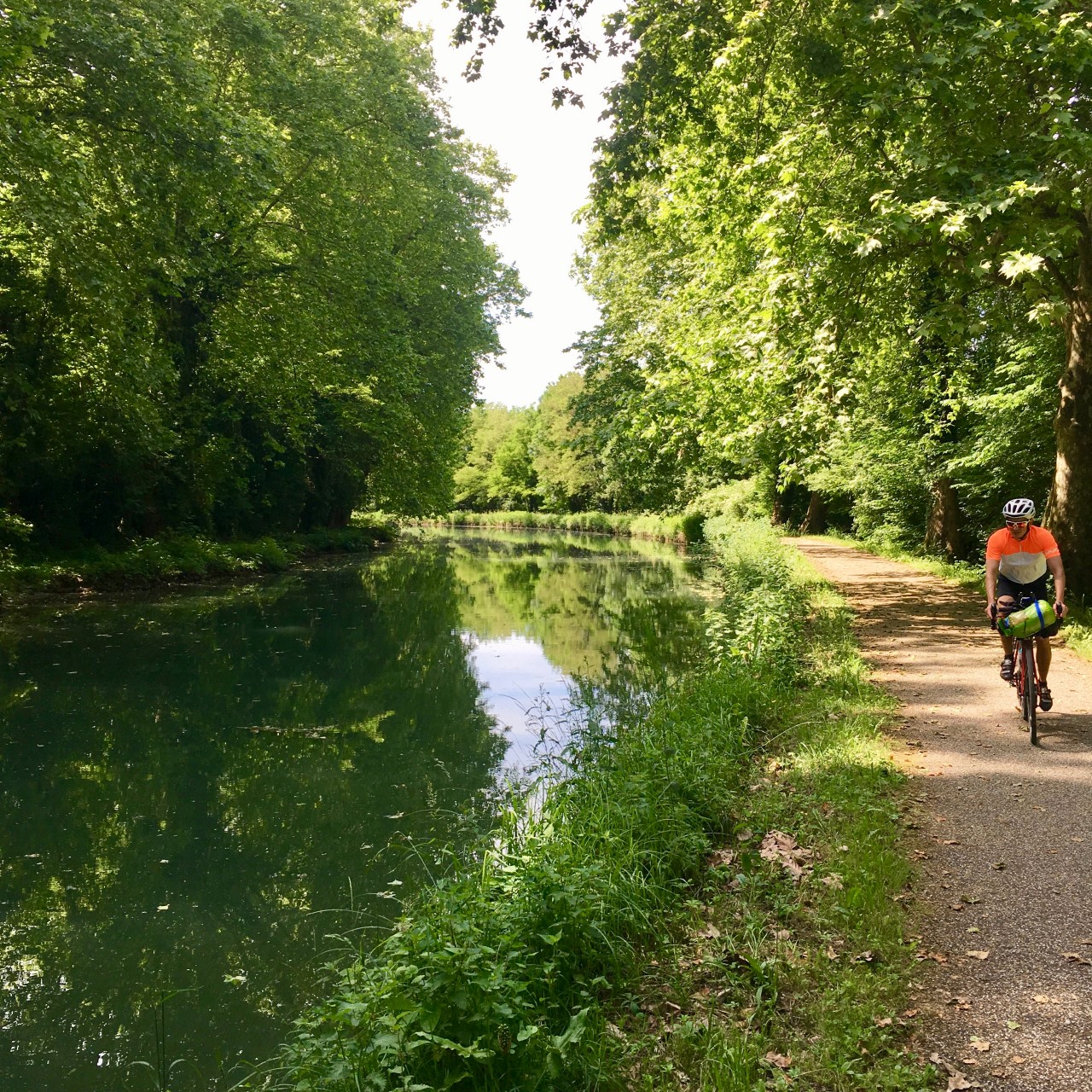 voyage-sur-le-canal-des-2-mers-a-velo.jpg