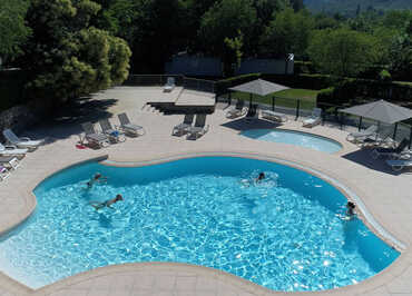 Piscine du Camping Les Châtaigniers à Laurac-en-Vivarais (Sud Ardèche)