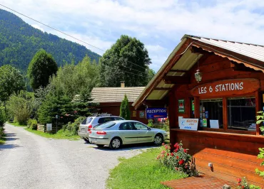 Camping Les 6 stations à Pont du Fossé, vallée du Champsaur