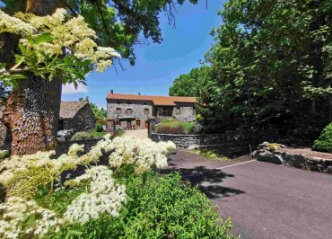 Chambre d'hôtes - Le Clos des pierres rouges
