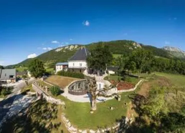 Le Château des Girards