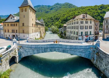 Le vieux pont / L'Isère