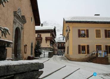 Devant Maison du Tourisme