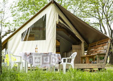 Tente Lodge Trek Duo, Insolite au Camping La Turelure en Sud Ardèche