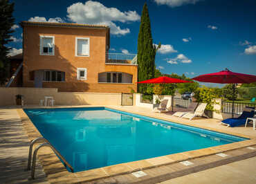 Hôtel Le Saint-Geniès 3 étoiles avec piscine