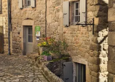 Gîte Les Ruches au coeur du village de caractère