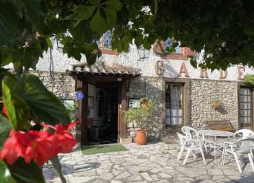 Entrée et terrasse