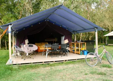 Tente type "lodge"