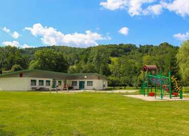 Gîte de groupe et d'étape - Domaine de Grand Villette - Le Chalet