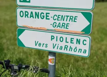 Vers Piolenc par la passerelle de l'Aygues