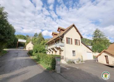 Gîte M. Mme MAULLIER Régis et Béatrice Laye village