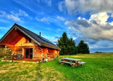 Feel Timber House
