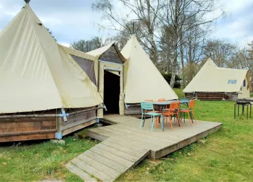 Location hébergement Tipis n°2 de 6 personnes Lac des Settons Morvan - Activital