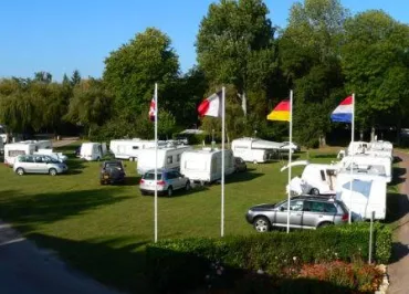 Camping & Parc de Loisirs Le Val Fleuri