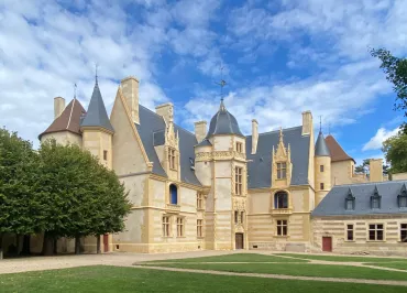 Château et jardins d'Ainay-le-Vieil