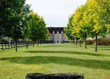 Châteaufer, château et ferme agroéologique