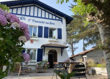 Hôtel l'Emeraude des Bois