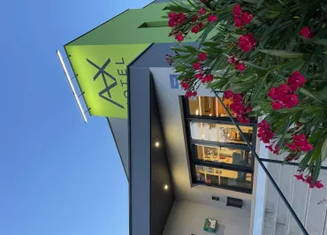 AX HOTEL