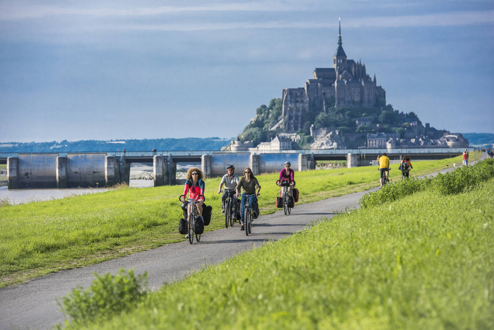 Véloroute paris mont saint michel deals