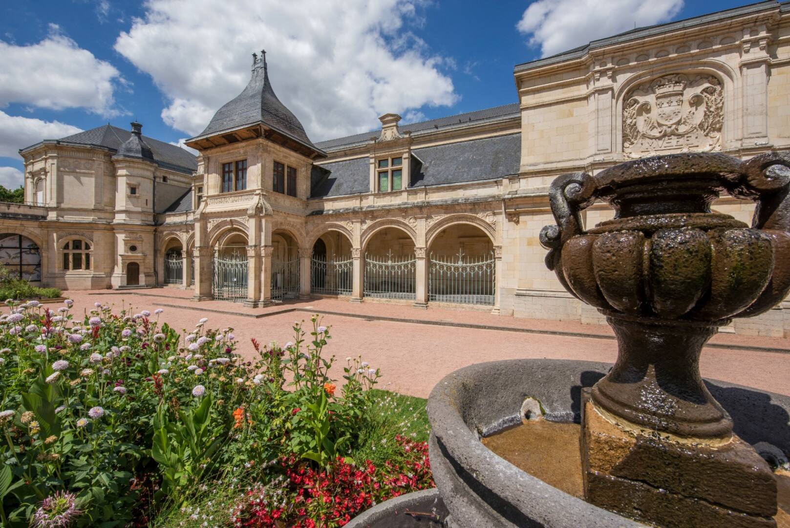 Musée Anne de Beaujeu, Musées et sites touristiques à Moulins