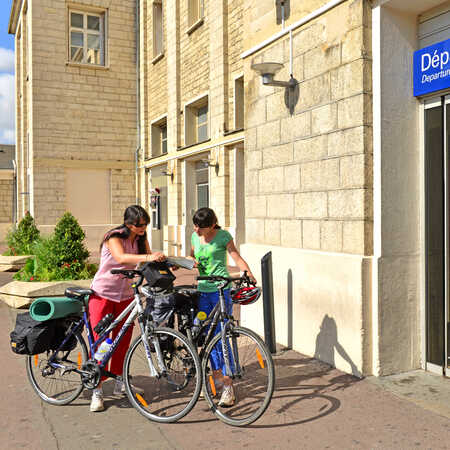 Garez votre vélo à la gare et sautez dans le train