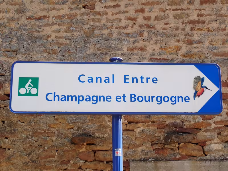 Panneau véloroute de la Marne à la Saône