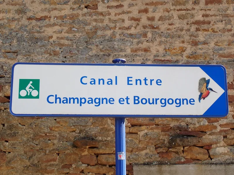 Panneau véloroute de la Marne à la Saône