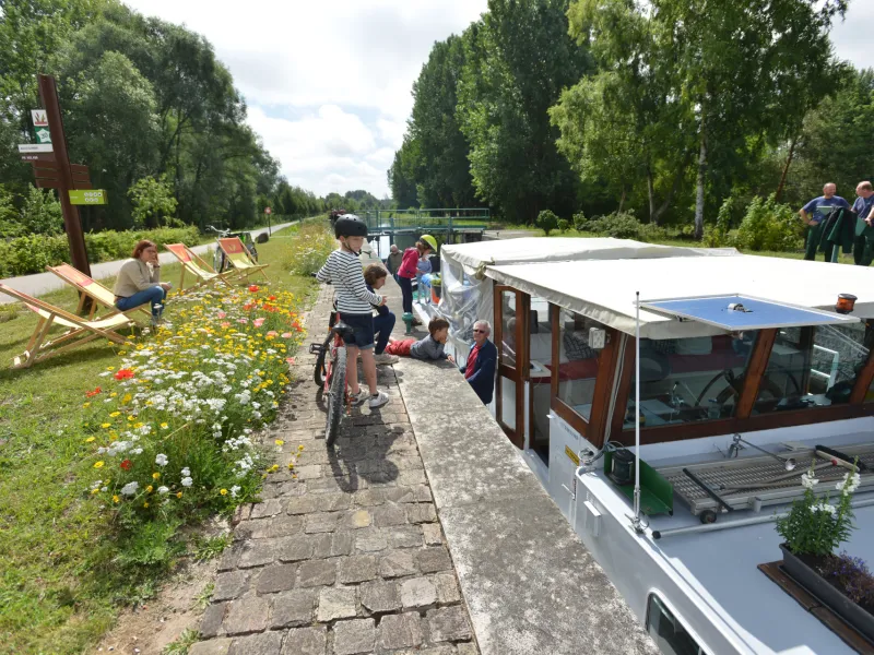 Péniche à Ailly-sur-Somme