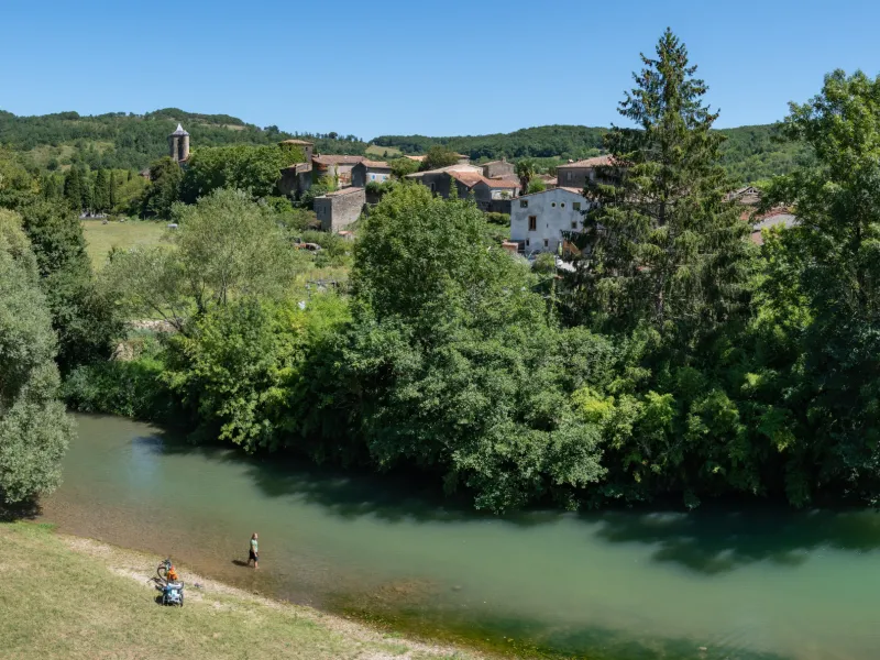 Au fil de la rivière "Grand Hers" à Camon