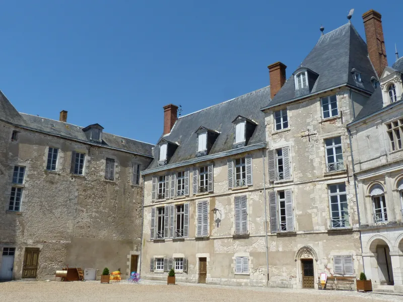 Château de Saint-Brisson-sur-Loire