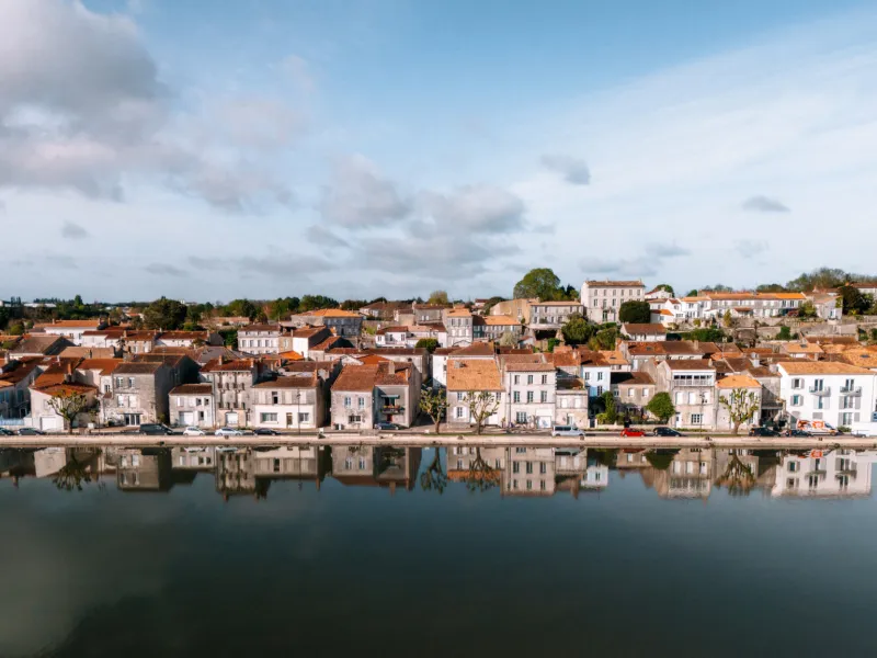 Saint-Savinien en bord de Charente - La Flow Vélo