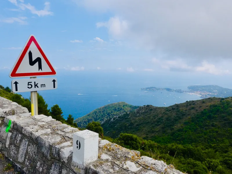 La Haute Corniche surplombant la Méditerranée