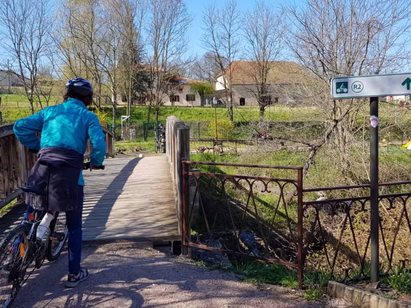 Boucle vélo R2 de Briennon à La Benisson-Dieu