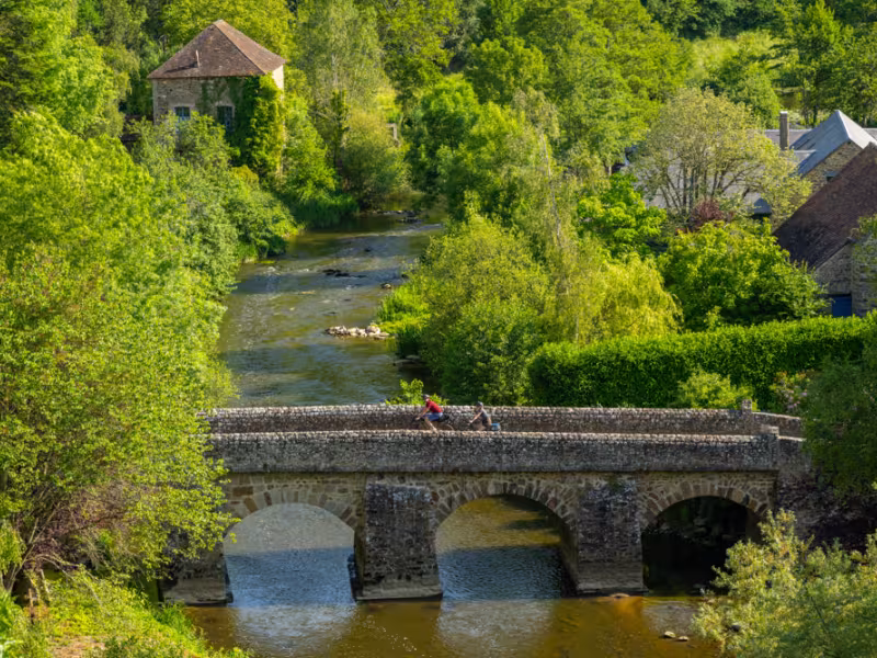Cyclistes à Saint-Céneri-le-Gérei