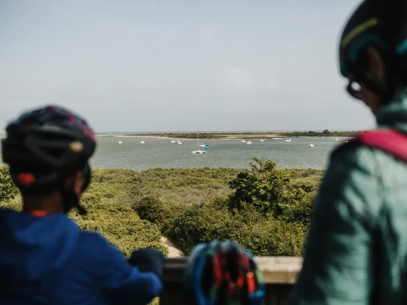 Vue sur l'estuaire de l'Orne depuis la Pointe du Siège