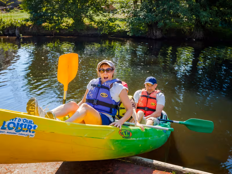 En kayak à Pont d'Ouilly
