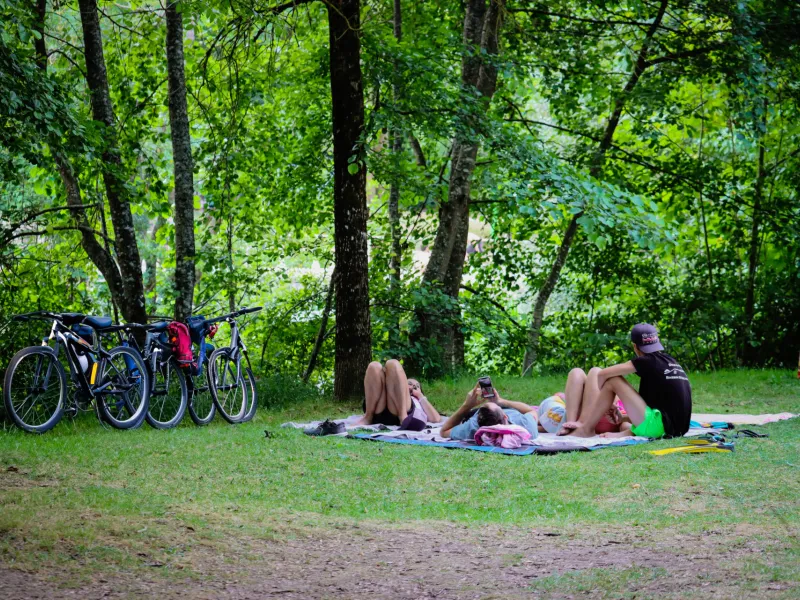 Repos à l'aire de Rejallant
