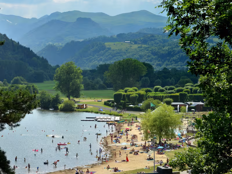 Baignade au lac Chambon