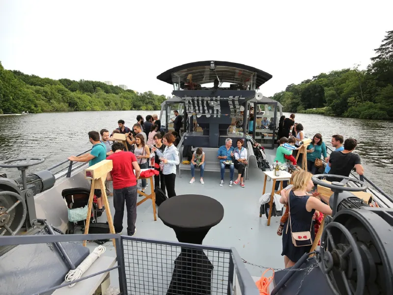 Bateau Ouch sur l'Erdre