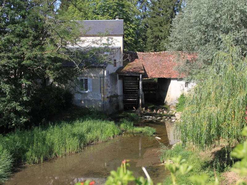 Moulin à eau à Le Chautay