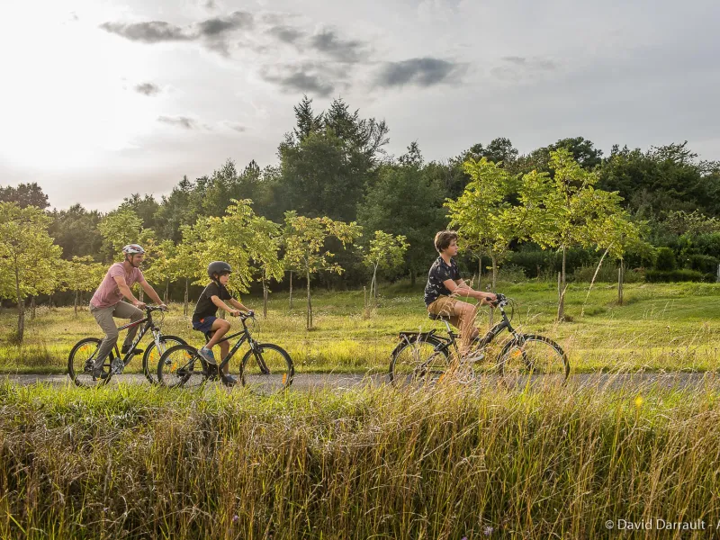 Balade à vélo vers Le Feuillet 
