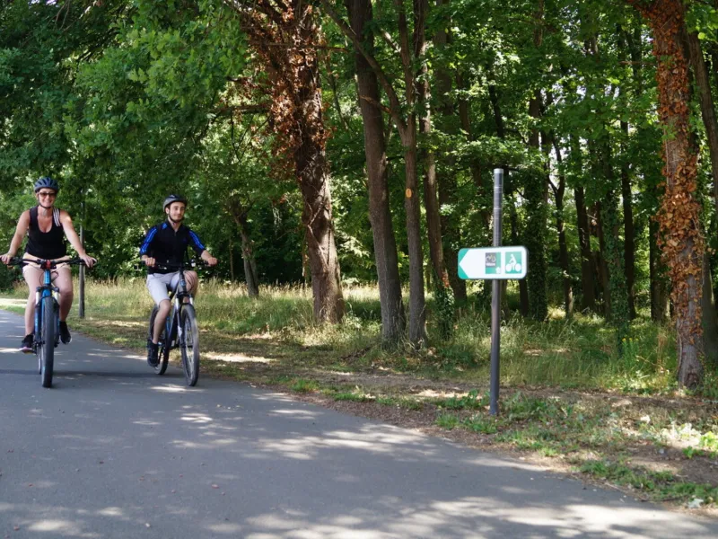 Sur la boucle vélo F2 et la Véloire 