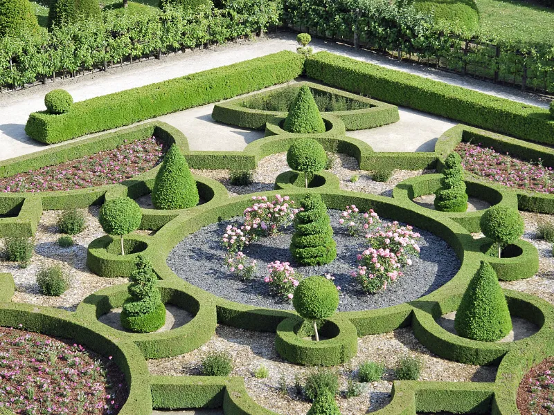 Parterre du jardin du château de Joinville