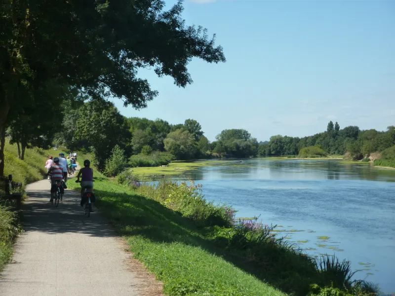 Rives du Cher vers Villnadry
