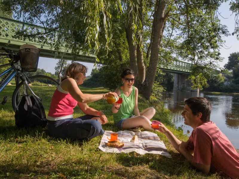 Pause à vélo au bord de la Creuse