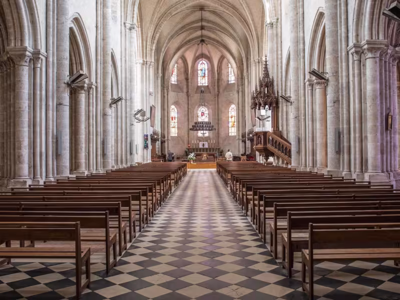 Abside de la collégiale St-Liphard