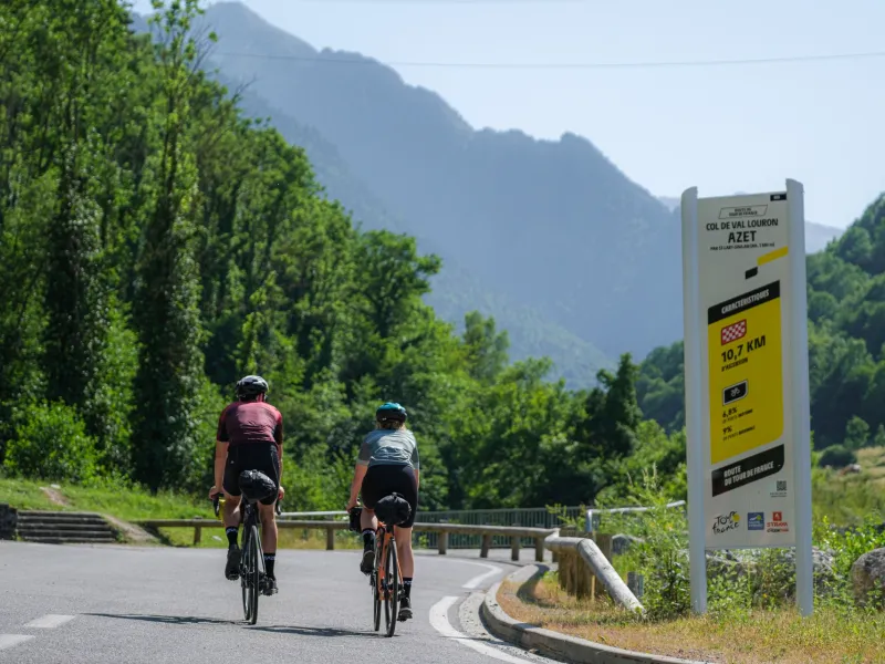 Cyclos sur la boucle des balcons d'Aure
