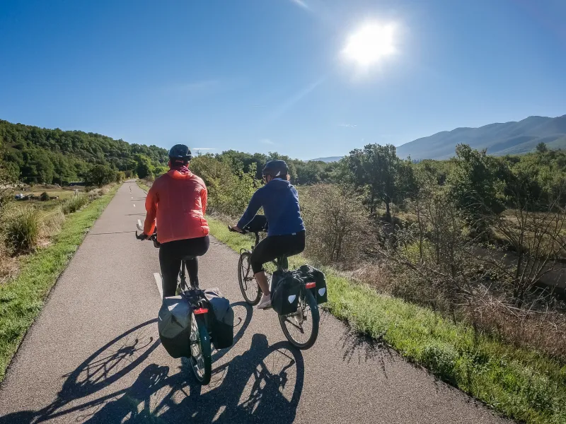 Aux abords de Coustellet sur La Méditerranée à vélo